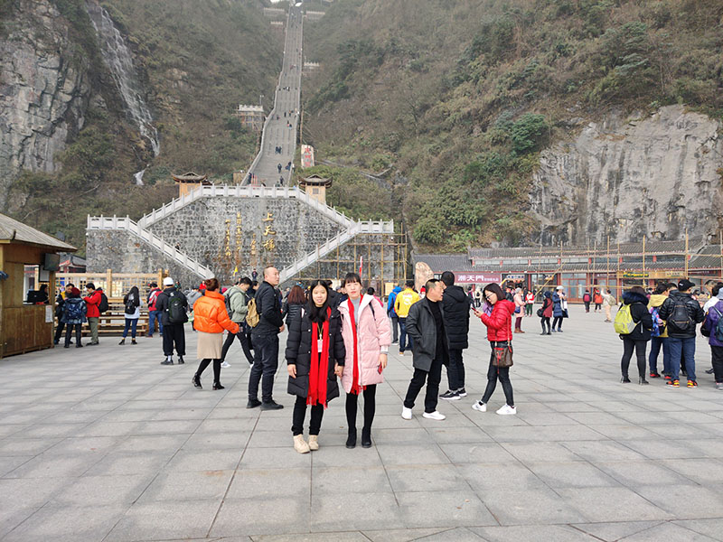 潤東方環(huán)?？照{(diào)團(tuán)隊(duì)出游