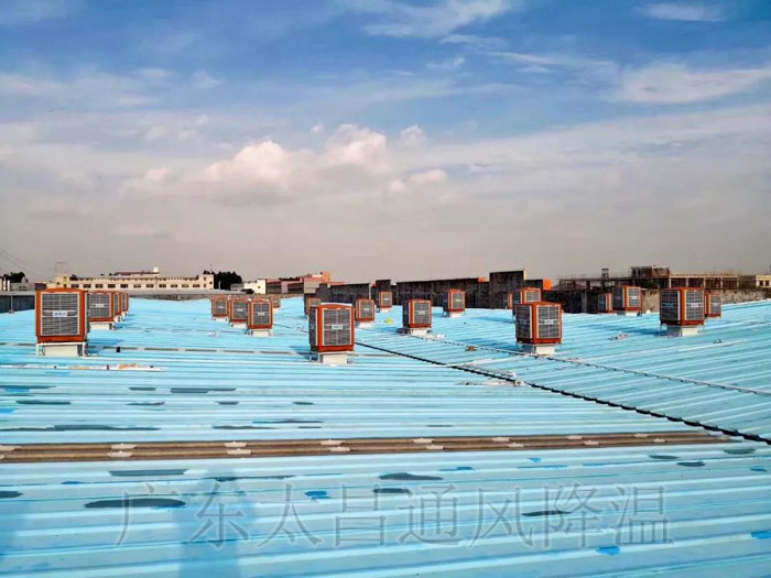 注塑廠降溫方案-潤(rùn)東方環(huán)?？照{(diào)